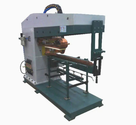 Los tanques de almacenamiento longitudinales automáticos y las máquinas de soldadura de rollos cilíndricos en forma de anillo, las máquinas de soldadura de rollos de brazo largo.